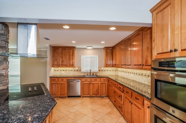 Photo - 7902 Beaufort Dr