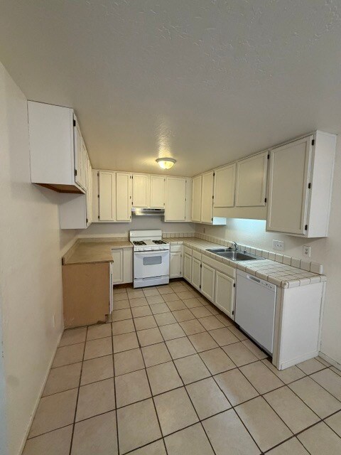 Photo - 220 Silver Leaf Dr