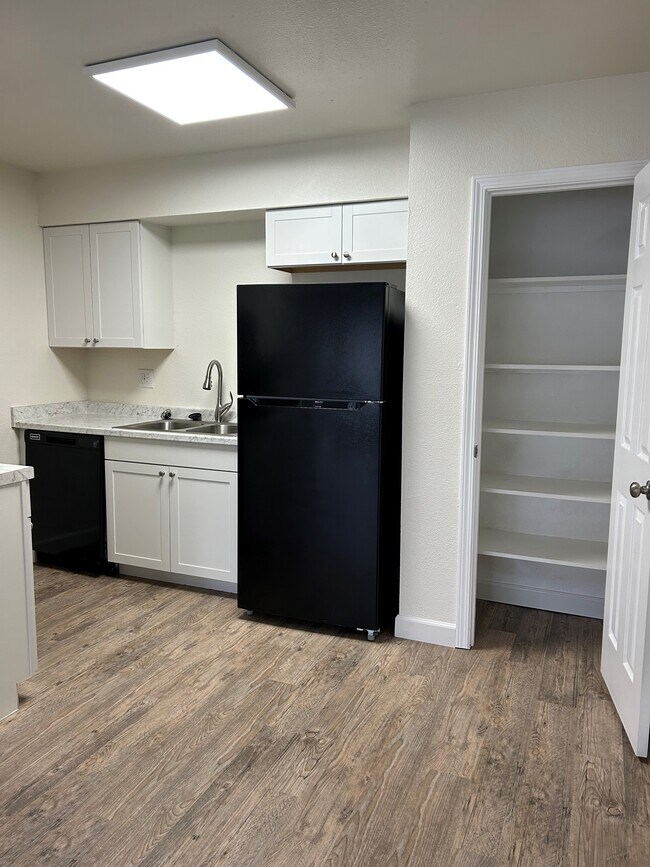 Vineyard Apartments For Rent in Ceres, CA