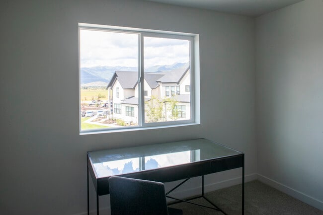 Photo - 1782 N 140 E