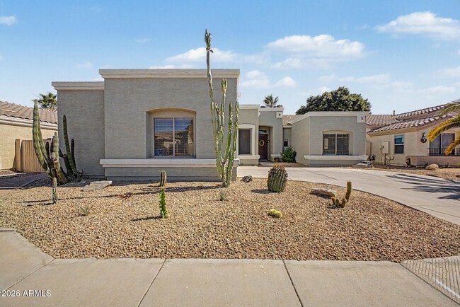 Building Photo - 765 W Ebony Way