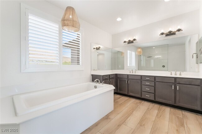 Building Photo - 6348 Skystone St