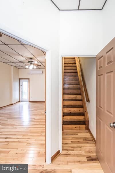 Photo - 2550 E Clearfield St