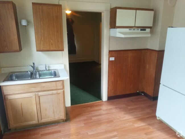 Building Photo - 532 E 22nd St Unit 2 Rental