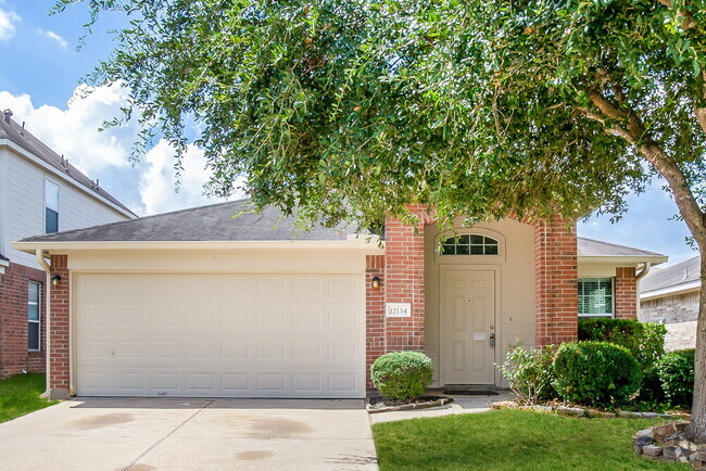 Building Photo - 12134 Carriage Oak Cir Rental