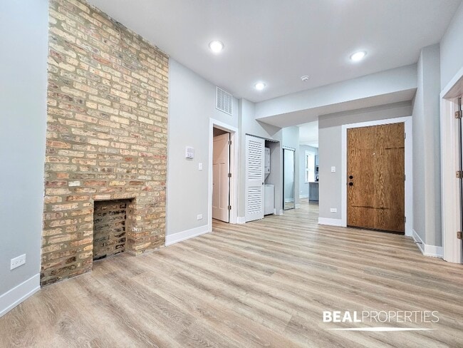 Photo - 428 W Belden Ave