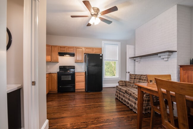 Photo - 148 Warwick St