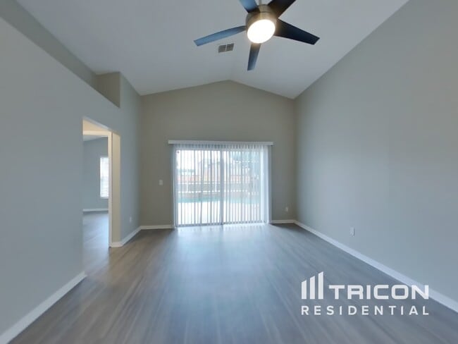 Photo - 5740 Rywood Dr House