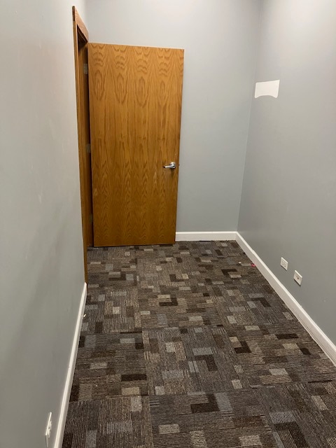 Photo - 775 N Bank Ln