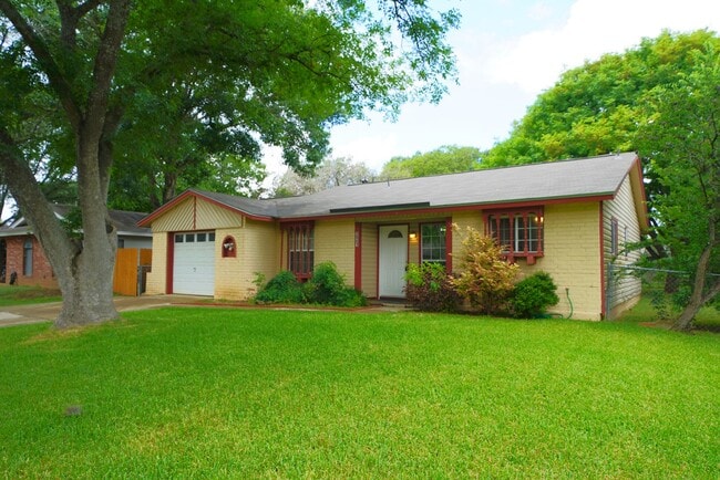 Photo - 221 Judith Ann Dr