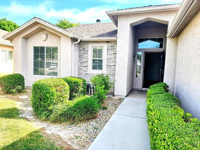 Building Photo - The 3-Bd , 2-Bth home is freshly renovated with new paint, new blinds and has newer appliances, w...