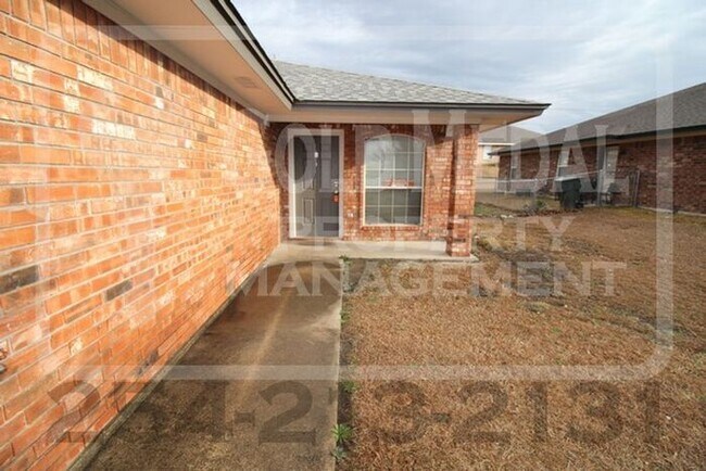 Photo - 2703 Lucille Dr