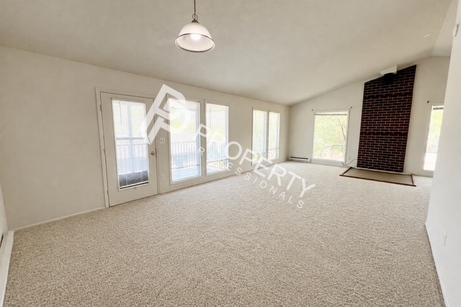 Photo - 431 E 5th St Unit 431 E 5th Street
