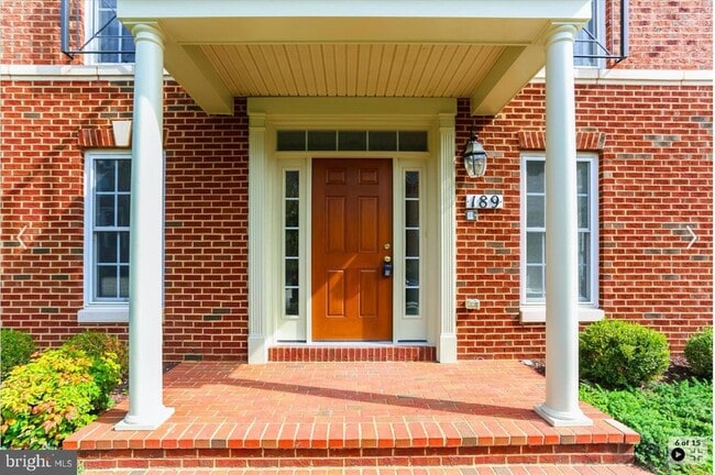 Photo - 189 Norwich Ln