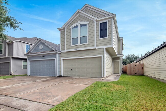 Photo - 16518 Strathmore Manor Ln