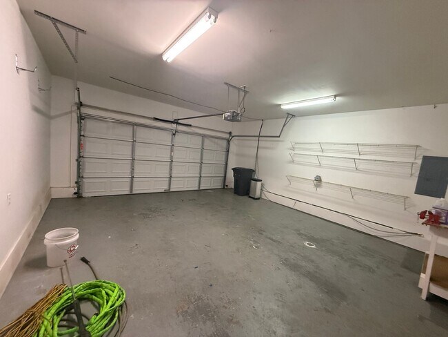 Photo - 4bd 3b off N Lee Hwy!
