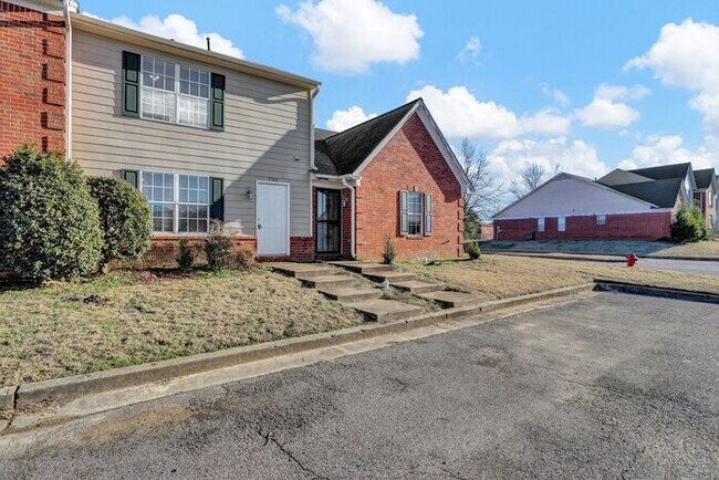 Spacious 2 Bedroom Townhome in Horn Lake - Spacious 2 Bedroom Townhome in Horn Lake