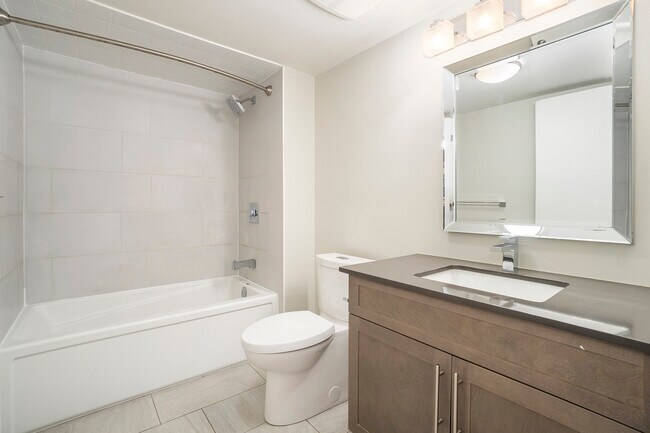 Photo - 405 Tweedsmuir Av