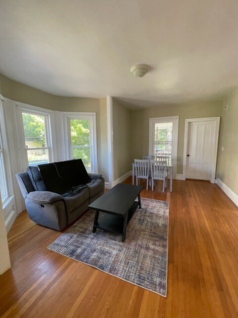 Photo - 7 Franklin St Unidad Franklin St House