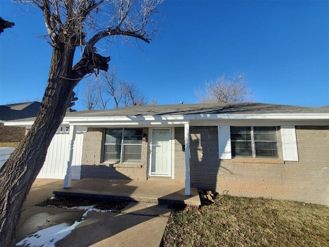 Building Photo - 417 NW 84th St Rental