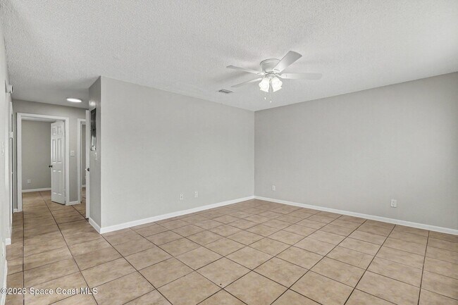 Photo - 1588 South St