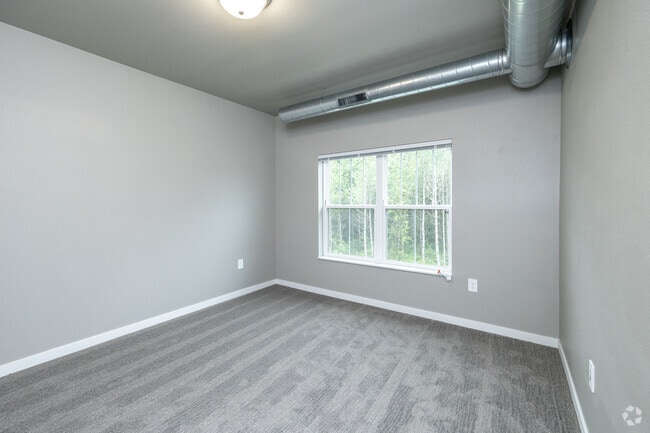 2BR, 2BA - 1,002SF - Primary Bedroom