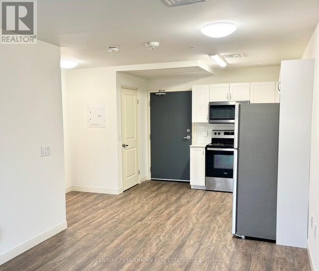 Photo - 135 Station St