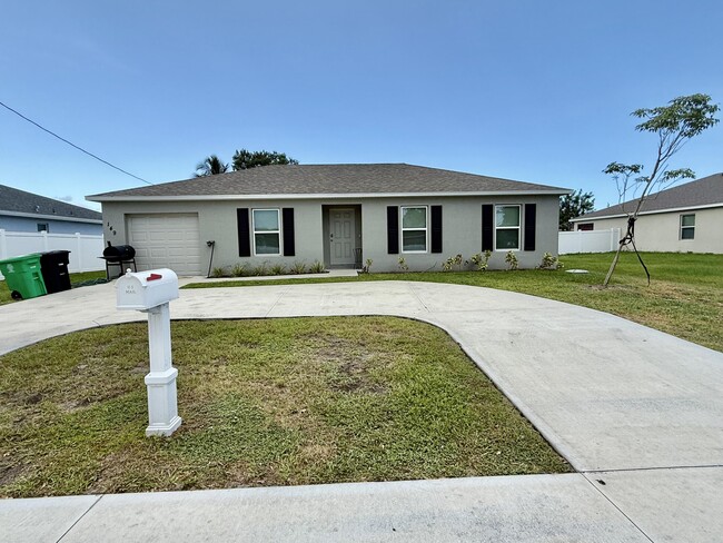 Photo - 149 SW Becker Rd Casa