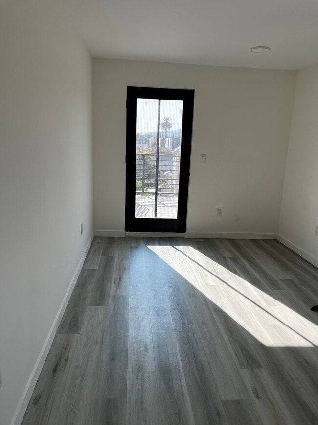 Photo - 1222 Alexandria Ave Unidad 2