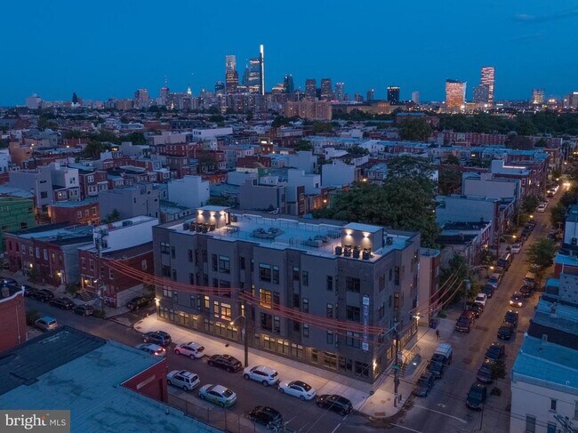 Photo - 2940 W Thompson St Unit 302