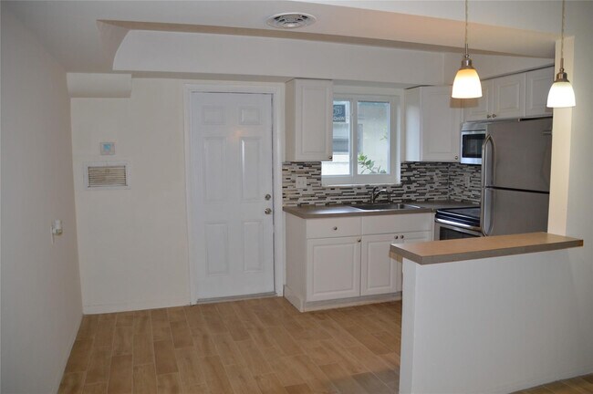 Photo - 4303 NW 20th Ave Unit 1