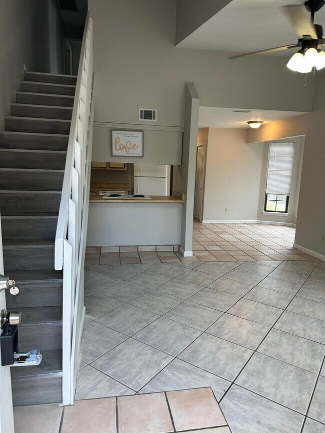 370 Hayden Rd