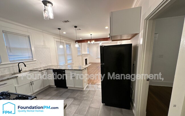 Photo - 930 N Evergreen St