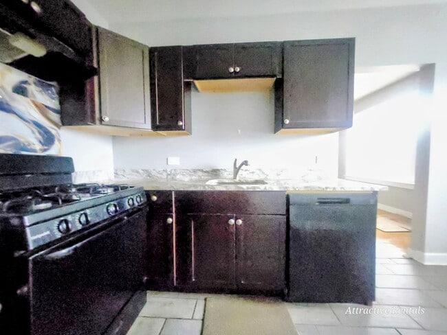 3116 W 61st St Unit 2