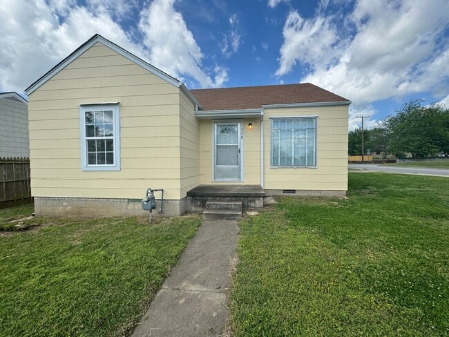 2 bedroom 1 bathroom home Ready for move-i... - 2 bedroom 1 bathroom home Ready for move-i...