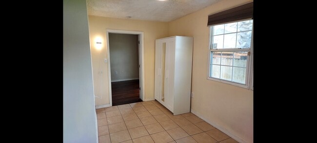 Photo - 409 E Cherry St