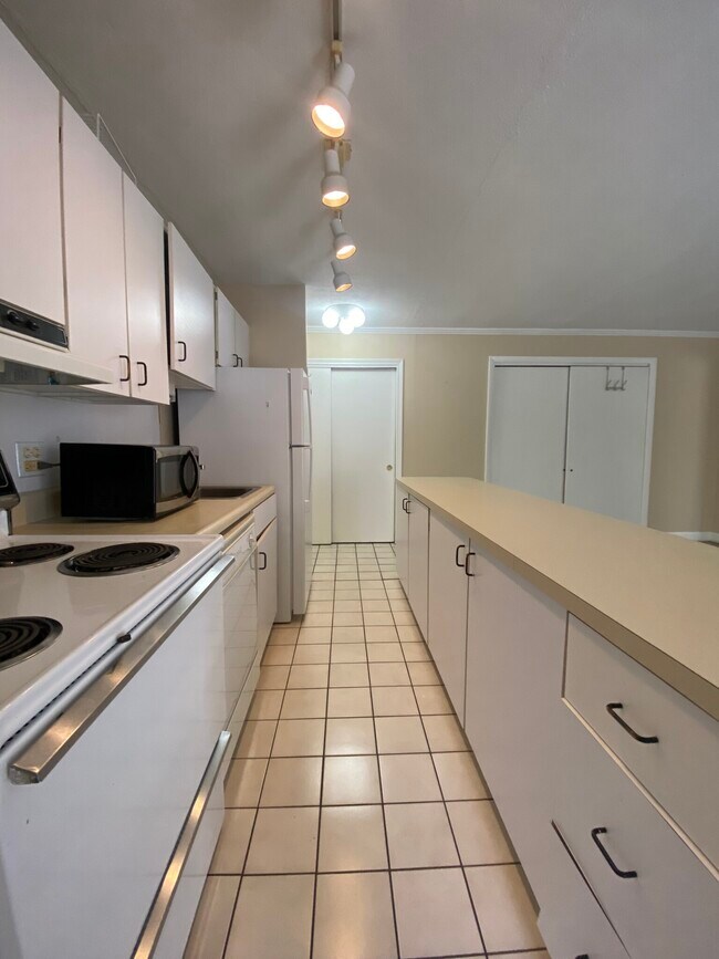 Photo - 123 Sewall Ave Unit 1A