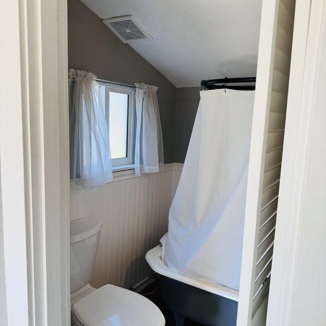 Photo - 1542 S Oakes St