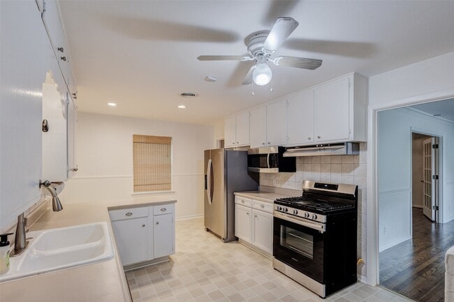 Photo - 3263 Bilglade Rd