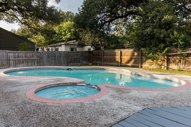 Photo - 15403 Long Creek St