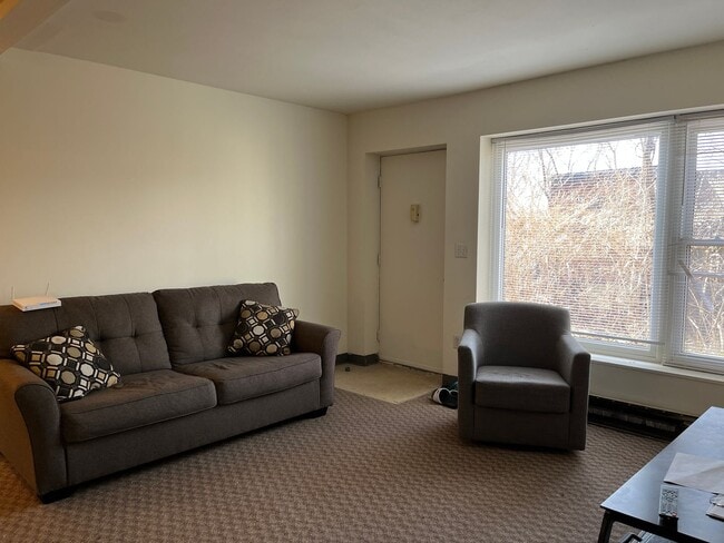 Ravenwood Apartments