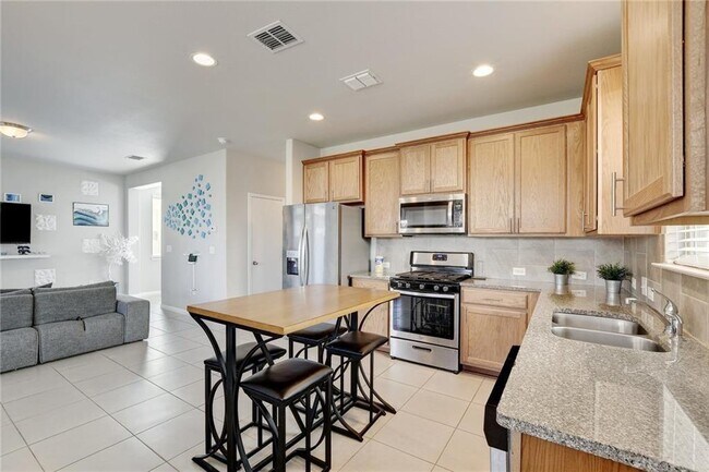 Photo - 371 Wapiti Rd