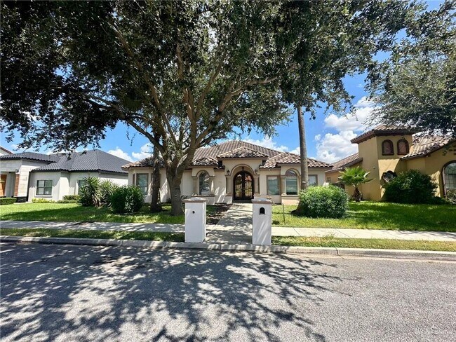 Photo - 1001 E Balboa Ave House