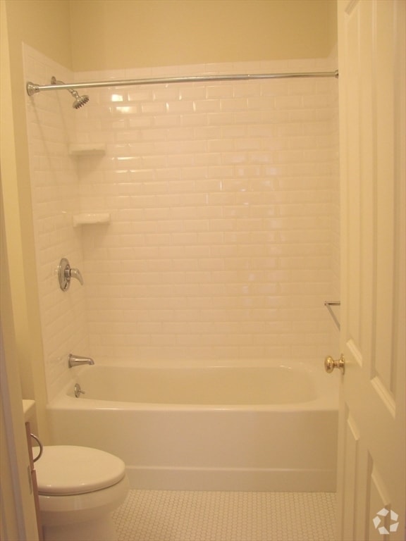 Building Photo - 402 Marlborough St Unit 5 Rental