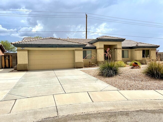 Building Photo - Beautiful 3 Bedroom Home in Cul de Sac!