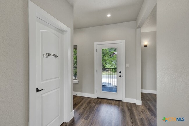 Photo - 1216 Canyon Lake Dr