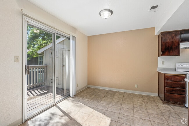 Plan 2 - 2BR, 1BA - 871SF - Dining Room - Riverbank Condominiums
