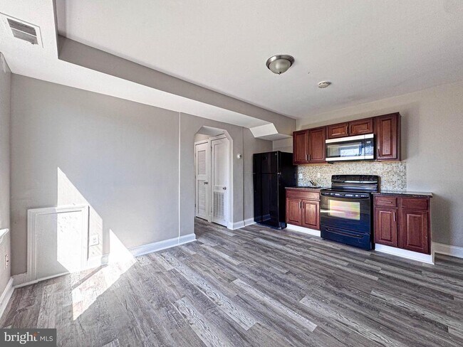 Photo - 4630 Hillside Rd SE Unit 3 & 4