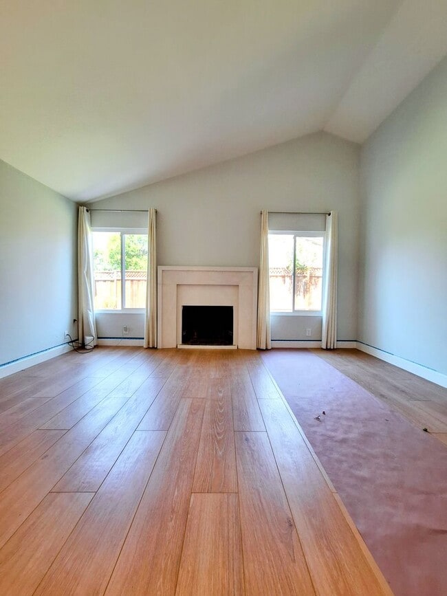 Photo - Beautifully Remodeled 3bd Single Story House: Everything Brand New!