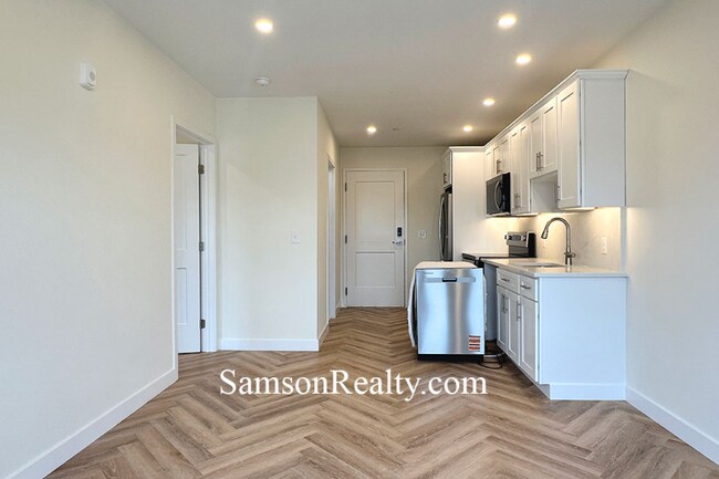 Photo - 381 Wickenden St Unit 4A